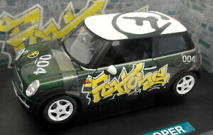 yzzr[@͌^ԁ@ԁ@[VOJ[ XP[h~jN[p[jadi 118 scale diecastfoxtons london mini cooper 004