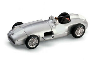 【送料無料】ホビー 模型車 車 レーシングカー ミニチュアメルセデスシーズンminiature brumm mercedes w 196 celebrazannuale saison f1 stuttgart