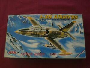 �y���������z�z�r�[�@�͌^�ԁ@�ԁ@���[�V���O�J�[ �A���o�g���X�X�J��l39 albatros scala 148 mpm
