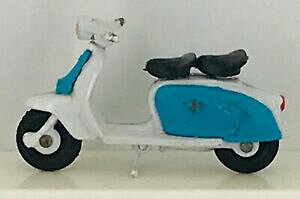 �y���������z�z�r�[�@�͌^�ԁ@�ԁ@���[�V���O�J�[ �r���e�[�W�X�N�[�^�[vintage britains lambretta scooter pas de chiffres no; 9865