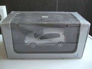 yzzr[@͌^ԁ@ԁ@[VOJ[ fStnorev modele dans 143 vw golf gti