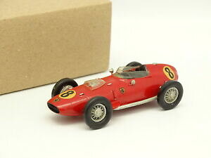 �y���������z�z�r�[�@�͌^�ԁ@�ԁ@���[�V���O�J�[ �W�������^���L�b�g�t�F���[���}�E���gjohn day kit metal monte 143 ferrari 246 f1