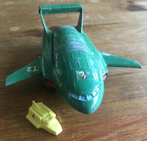 �y���������z�z�r�[�@�͌^�ԁ@�ԁ@���[�V���O�J�[ �r���e�[�W��vintage dinky toys 101 thunderbirds 2 amp; 4