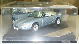 �y���������z�z�r�[�@�͌^�ԁ@�ԁ@���[�V���O�J�[ �W���K�[�J�u���I��vitesse v100c jaguar xk8 cabriolet blaumet 143
