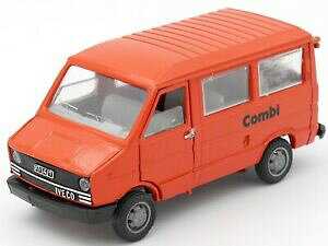 yzzr[@͌^ԁ@ԁ@[VOJ[ tBAbg~joXRrold cars 143 fiat iveco daily minibus combi