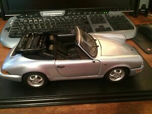 �y���������z�z�r�[�@�͌^�ԁ@�ԁ@���[�V���O�J�[ �X�P�[���|���V�F�J����anson 30313 echelle 114 porsche 911 carrera 4 cabrioletcret