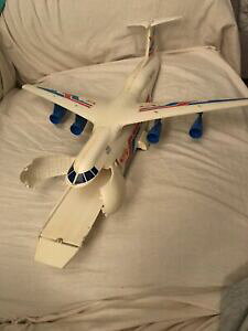 �y���������z�z�r�[�@�͌^�ԁ@�ԁ@���[�V���O�J�[ ���B���e�[�Whotwheels vintage 1981 avion cargo swa50227