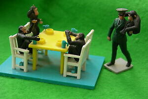 yzzr[@͌^ԁ@ԁ@[VOJ[ RNVeB[p[eB`pW[}`britains zoo collection, chimpanze du tea party, multiannonce