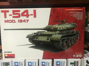 �y���������z�z�r�[�@�͌^�ԁ@�ԁ@���[�V���O�J�[ ���f�B�t�@�C�^���N�v���X�`�b�N���f���L�b�gt541 mod 1947 tank 135 plastic model kit miniart