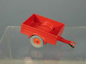 yzzr[@͌^ԁ@ԁ@[VOJ[ fh[o[g[[o[Wdinky toys modele 341 land rover remorque rare red version