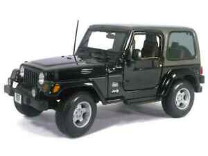 【送料無料】ホビー 模型車 車 レーシングカー ジープラングラーサハラjeep wrangler sahara maisto 118