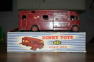 �y���������z�z�r�[�@�͌^�ԁ@�ԁ@���[�V���O�J�[ �{�b�N�Xdinky 981 horse box british railways nice boxed condition