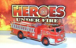 �y���������z�z�r�[�@�͌^�ԁ@�ԁ@���[�V���O�J�[ �^�N�V�[�J���U�X�R�[�M�[seagrave k decapotable cab pumper kansas ville fire departement corgi 150