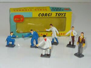 yzzr[@͌^ԁ@ԁ@[VOJ[ R[M[GWjAcorgi mecanicien scale figures 1505 210