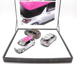 yzzr[@͌^ԁ@ԁ@[VOJ[ VgGA[g{citroen 3x ds3 2012 roofdeco flowergraphic artfalvio gift bo 143 norev 155286