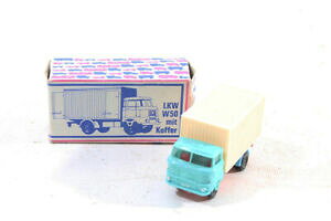 【送料無料】ホビー 模型車 車 レーシングカー ボックススーツケースモデルトラックrda modele berlinplast w50 camion avec valise neuf dans sa boite