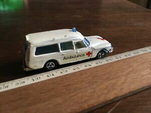 �y���������z�z�r�[�@�͌^�ԁ@�ԁ@���[�V���O�J�[ �t�����X�`�A���[�_�[ambulance majorette 165 nr 206 made in france