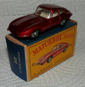 yzzr[@͌^ԁ@ԁ@[VOJ[ }b`WK[^CvX|[cJ[{bNX1960 s matchbox lesney 32 jaguar e type voiture de sport comme neuf in box, original