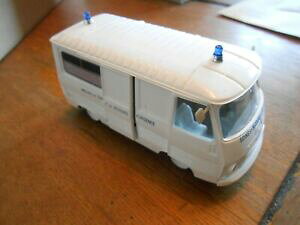 yzzr[@͌^ԁ@ԁ@[VOJ[ ~j`AvW[miniature 143 norev peugeot j7 ambulance secours durgence