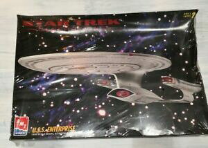 yzzr[@͌^ԁ@ԁ@[VOJ[ X^[gbNG^[vCYamt ertl 8793 star trek generations uss enterprise