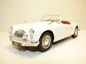 �y���������z�z�r�[�@�͌^�ԁ@�ԁ@���[�V���O�J�[ mga 1600 mkii blanc 1961 118