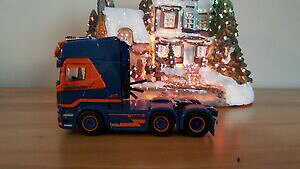 yzzr[@͌^ԁ@ԁ@[VOJ[ XJjAgbvCXP[wsi scania streamline topline 6x2 echelle 150