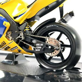 【送料無料】ホビー　模型車　車　レーシングカー バレンティーノロッシヤマハチームキャメルスケールモデルvalentino rossi yamaha yzr m1 team camel ref 13762 echelle 110 de guiloy modele rare