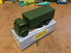 �y���������z�z�r�[�@�͌^�ԁ@�ԁ@���[�V���O�J�[ �{�b�N�X�g���b�Ncret dinky 622 10 t armee camion
