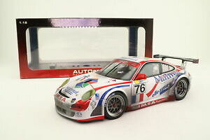 yzzr[@͌^ԁ@ԁ@[VOJ[ I[gA[g|VFOAe}}OAe}Xauto art 118; porsche 911 gt3; 2007 24 h le mans, gt2 classe 1st; excellent boxed