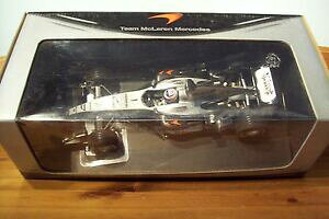 yzzr[@͌^ԁ@ԁ@[VOJ[ }N[ZfXL~CRl`[{bNXI118 mclaren mp419 mercedes 2004 kimi raikkonen team box