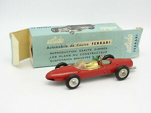 yzzr[@͌^ԁ@ԁ@[VOJ[ tF[solido 143 ferrari f1 122