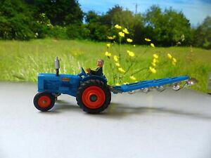 yzzr[@͌^ԁ@ԁ@[VOJ[ Zbgg^[nouvelle annoncecorgi gift set 13 fordson power major tracteur et charrue