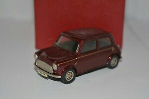 �y���������z�z�r�[�@�͌^�ԁ@�ԁ@���[�V���O�J�[ �N���V�b�N�~�j�X�P�[���_�C�C���O�����h���f��rare mini classique 143 echelle diecast model made in england f89 nyw