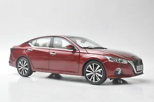 yzzr[@͌^ԁ@ԁ@[VOJ[ XP[AeB}fnissan altima 2019 car model in scale 118 red