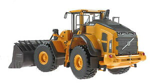 �y���������z�z�r�[�@�͌^�ԁ@�ԁ@���[�V���O�J�[ �{���{�X�N���[�p�[���f��volvo l180h scraper 150 model 300052 motorart