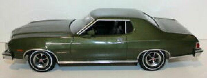 定番のお歳暮 Greenlight 1 18 フォード グラントリノ 1976年 メタリックダークグリーン Tartascristina Com
