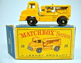 【送料無料】ホビー　模型車　車　レーシングカー マッチコンプレッサトラックボックスmatchbox rw 28b compresseur camion jaune top dans d box