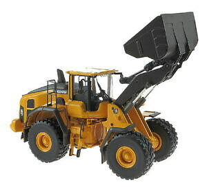 �y���������z�z�r�[�@�͌^�ԁ@�ԁ@���[�V���O�J�[ �{���{�X�N���[�p�[���f��volvo l150h scraper 150 model 300051 motorart