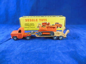 �y���������z�z�r�[�@�͌^�ԁ@�ԁ@���[�V���O�J�[ �w�r�[�f���[�e�B�L�����A�C���O�����h�g�^�[�g���b�Nrare budgie toys 234 heavy duty transporteur amp; chenilles tracteur made in england