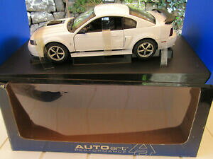 yzzr[@͌^ԁ@ԁ@[VOJ[ tH[hX^O{bNX}bnI[gA[gford mustang mach 1 2003 auto art 118 en boite excellent etat