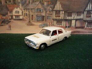 yzzr[@͌^ԁ@ԁ@[VOJ[ tH[h[t@[J[X|bgtriang spot on 309 ford zephyr z voiture 01