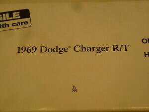 �y���������z�z�r�[�@�͌^�ԁ@�ԁ@���[�V���O�J�[ �X�P�[�����f��un danbury comme neuf scale model of a 1969 dodge charger rt, boxed
