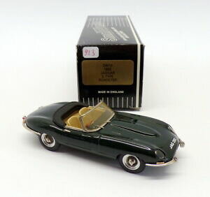 yzzr[@͌^ԁ@ԁ@[VOJ[ XP[WK[petites roues echelle 143 sw19 1965 jaguar etype roadstervert