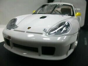 yzzr[@͌^ԁ@ԁ@[VOJ[ |VFOAe}{fBEI[gA[gwow extremement rare porsche 996 911 gt3r lm 2001 white plain body 118 auto art
