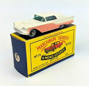 【送料無料】ホビー 模型車 車 レーシングカー マッチモコフォードサンダーバードボックスmatchbox moko 75 a ford thunderbird spw type b5 boxed