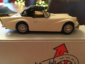 yzzr[@͌^ԁ@ԁ@[VOJ[ pXt@C_[_C[fpathfinder modele daimler sp 250 1962 pfm 9