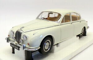 yzzr[@͌^ԁ@ԁ@[VOJ[ pS_C[XP[fparagon 118 scale model car pa98313r 1967 daimler 250 v8 rhd oew