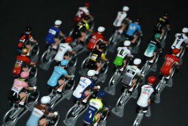 【送料無料】ホビー　模型車　車　レーシングカー ツアードフランスチームサイクリストミニチュアpeloton tour de france 2018 22 equipes figurine cycliste miniatures