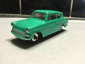 �y���������z�z�r�[�@�͌^�ԁ@�ԁ@���[�V���O�J�[ ���t�H�[�h�A���O���Adinky toys 155 ford anglia voiture restaure