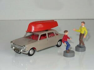 yzzr[@͌^ԁ@ԁ@[VOJ[ X|bgI[XeB{[gv triang spot on austin 1800 avec row boat amp; figurines 410